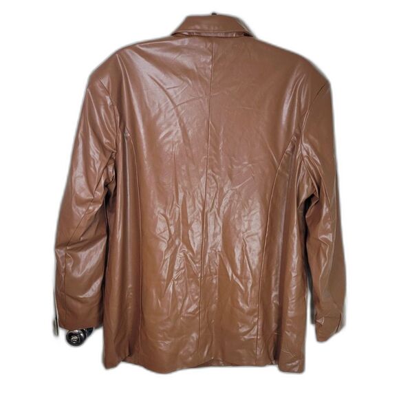 PrettyLittleThing Toffee Vegan Leather Oversized Dad Blazer - Picture 2 of 4